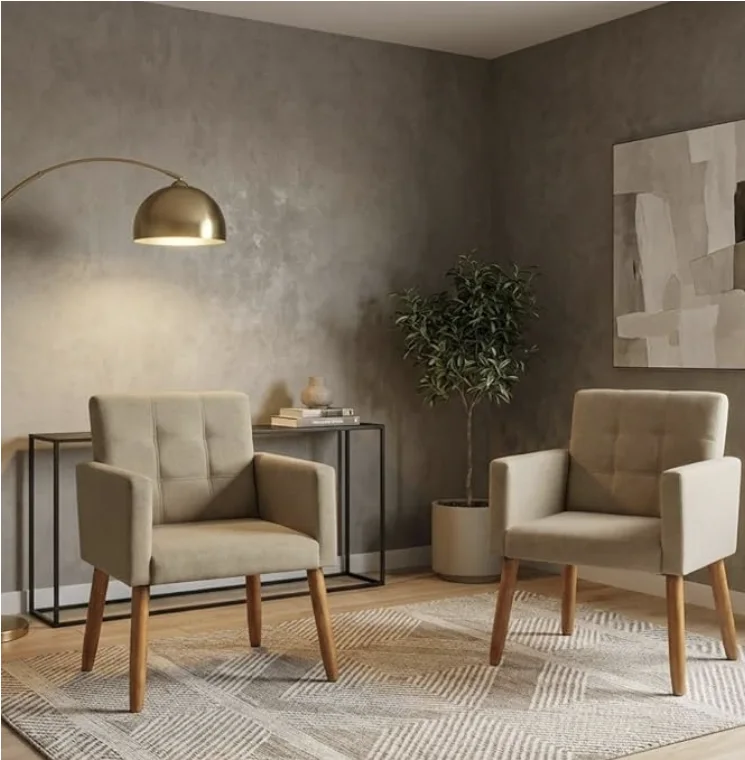 Kit com duas poltronas cappuccino com encosto de botões e pés palito