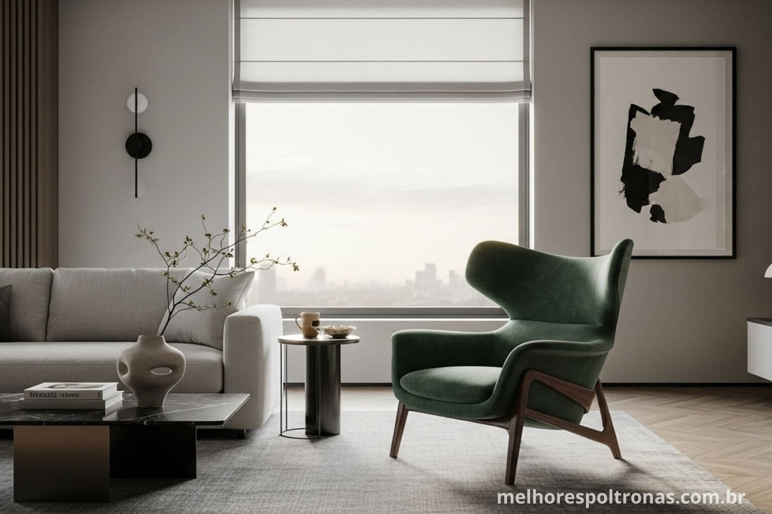 A melhor poltrona decorativa de design posicionada como peça de destaque em uma sala de estar moderna e sofisticada.